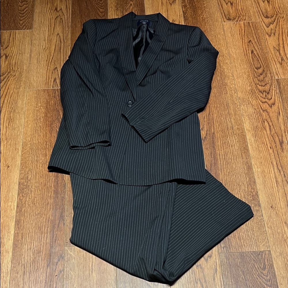 Jones Wear Women's Black Pinstripe Suit